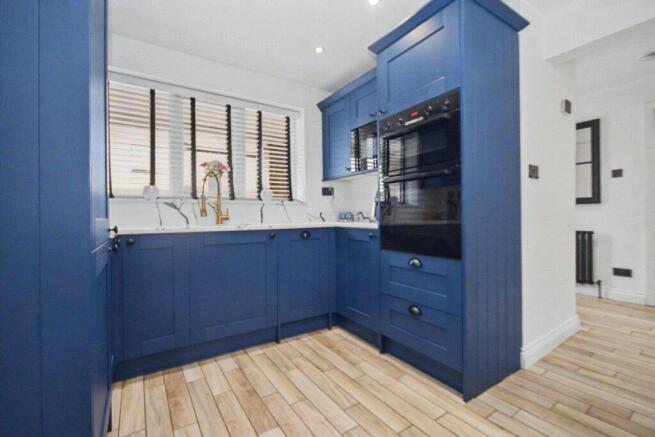4 bed Detached for sale Image 6