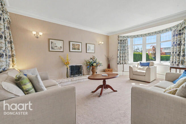 4 bed Detached for sale Image 7