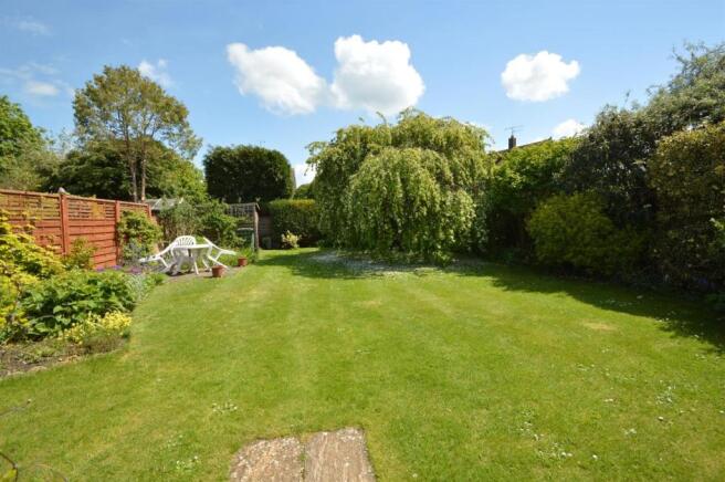 3  GREEN  FARM  END,  KINETON  (REAR GARDEN) (3).j