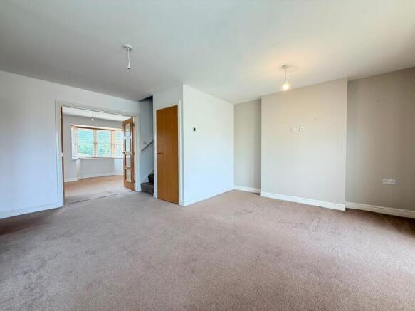 4 bed Semi-Detached for sale Image 6