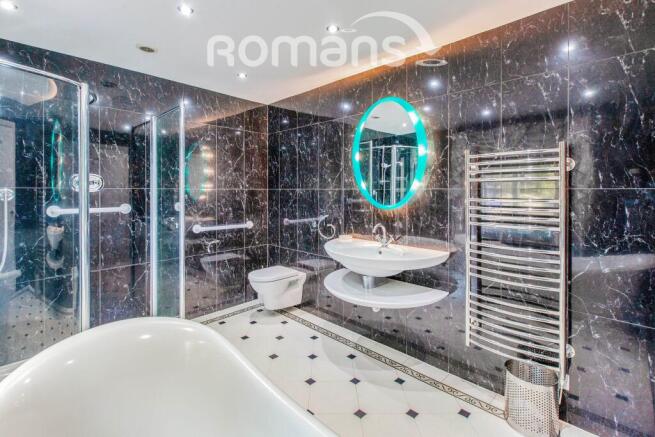 Master ensuite