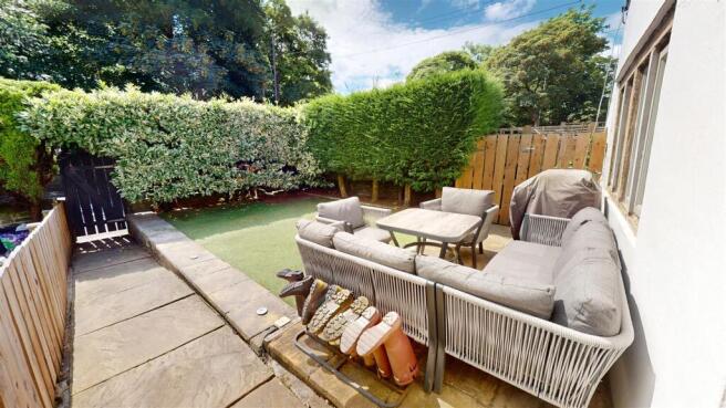2 bed Cottage for sale Image 12
