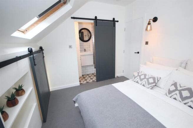 1 bed Apartment to rent Image 6