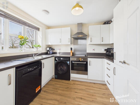 CAM03852G0-PR0599-STILL001