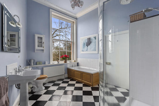 Ensuite