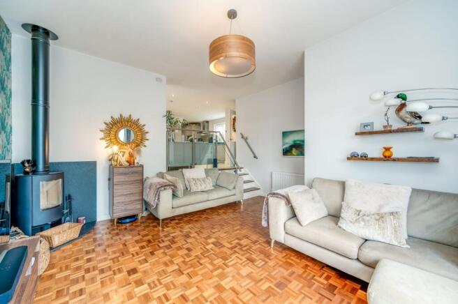4 bed Detached for sale Image 4