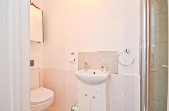 Downstairs Cloakroom WC.JPG