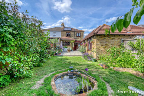 King Alfred Road, Romford, RM3