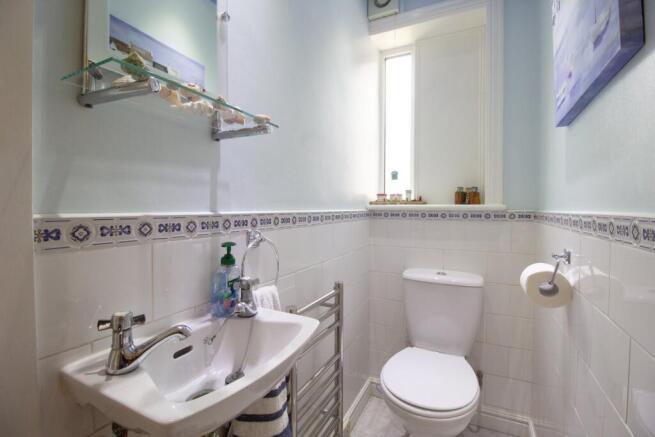 4 bed Semi-Detached for sale Image 9