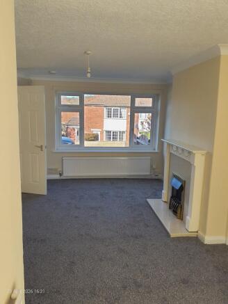 3 bed Terraced to rent Image 6