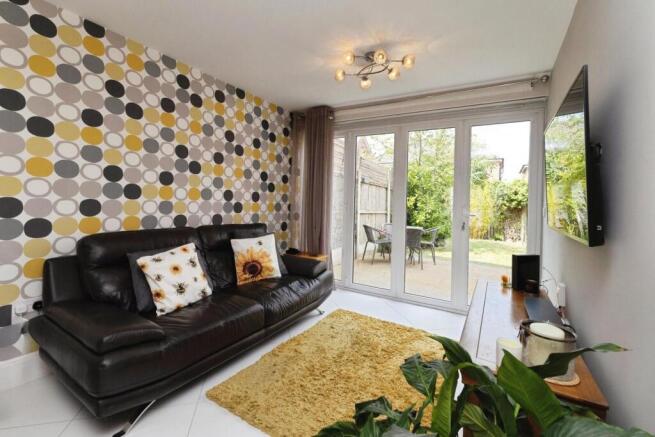 3 bed Town House for sale Image 6