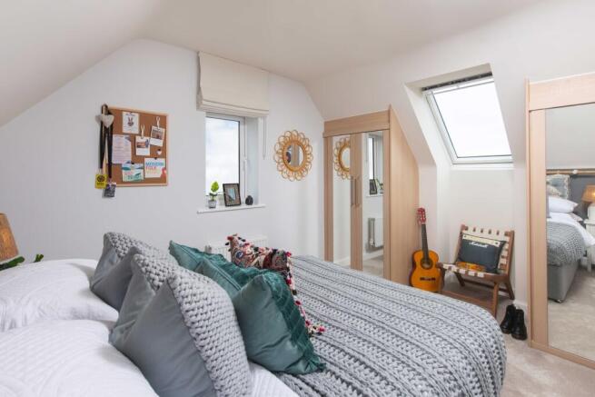 4 bed Detached for sale Image 8