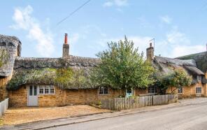 6 Oxstalls, Orchard Hill, Northampton NN3 9AG
