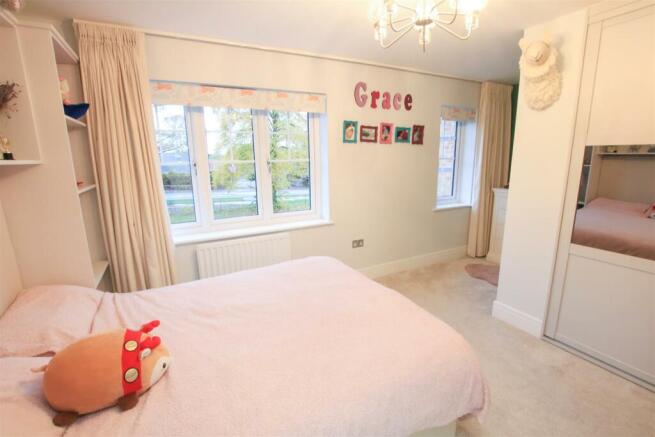 BEDROOM 2