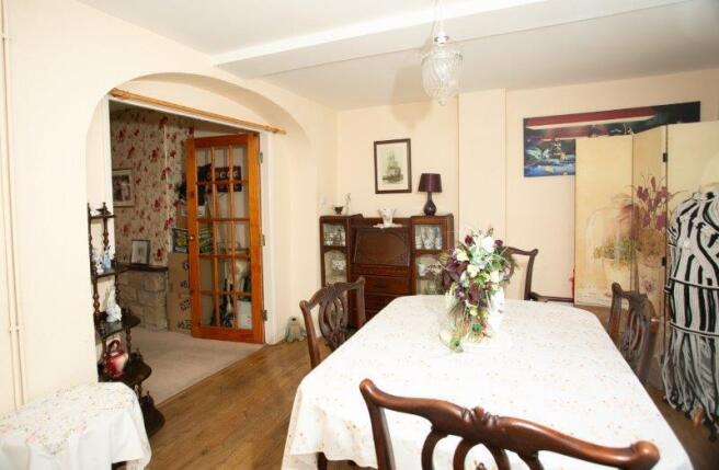 3 bed House for sale Image 12