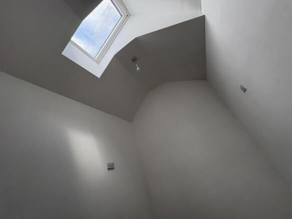 3 bed House to rent Image 12