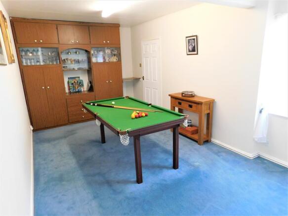 GAMES ROOM 