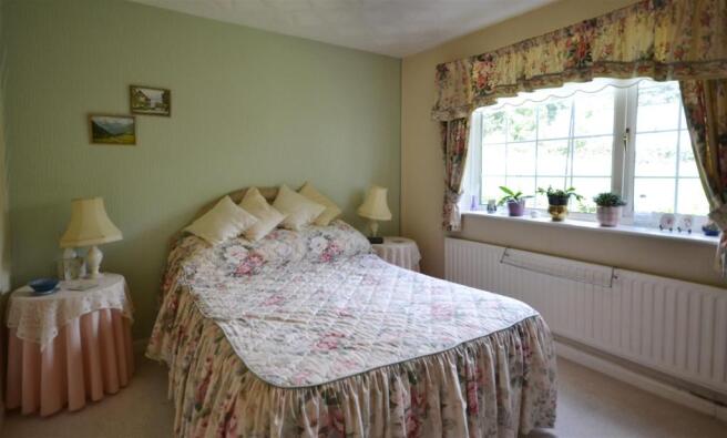 Bedroom 1.jpg