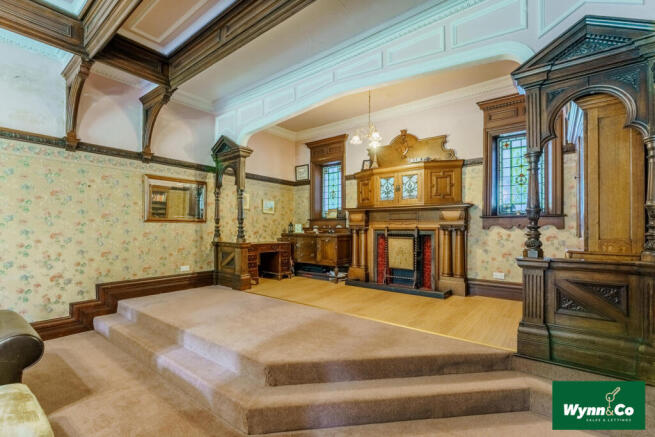 12 bed House for sale Image 9