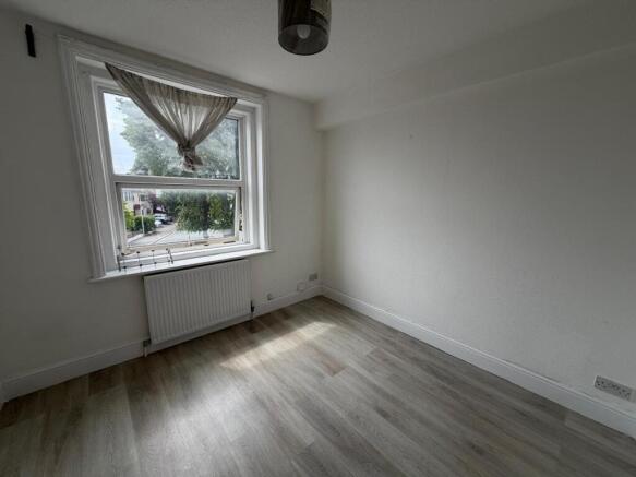 Bedroom 1 (4)