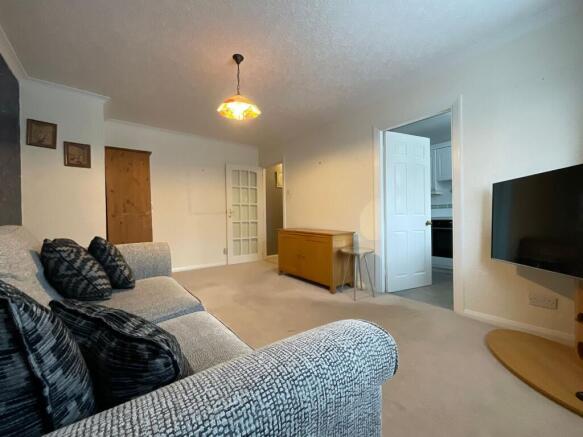 2 bed Flat for sale Image 7