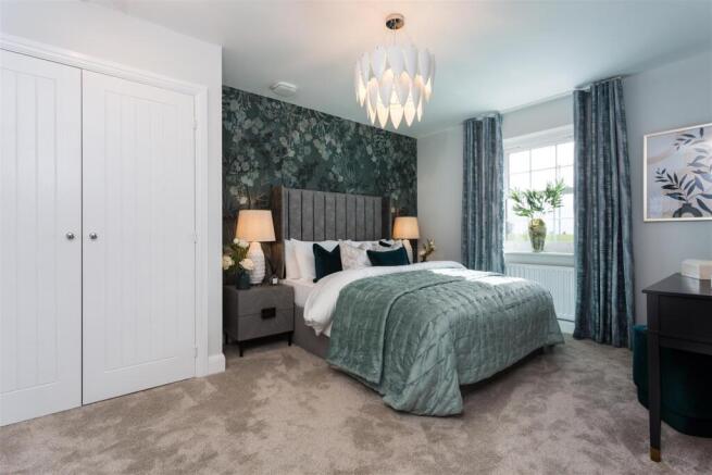 Bedroom 1 (2).jpg