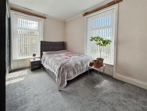 4 bed End of Terrace for sale Image 12
