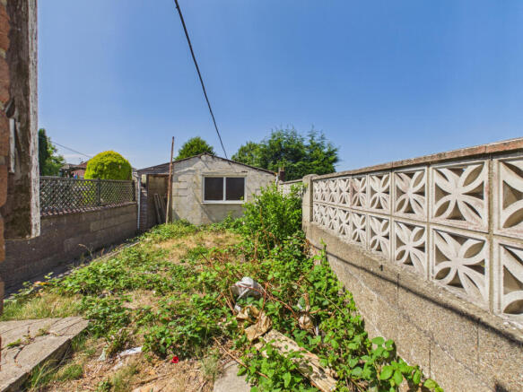 2 bed Terraced to rent Image 10