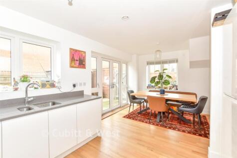 North Mead, Chichester, West Sussex