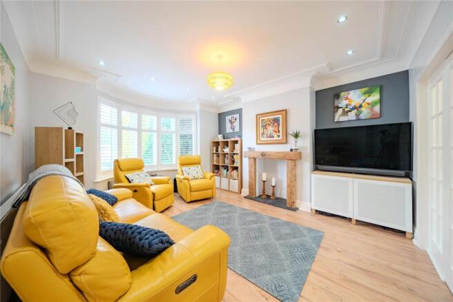 4 bed Semi-Detached for sale Image 3