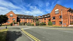 Flat 26, Penrhyn Court, Plas Penrhyn, Llandudno LL30 3EJ