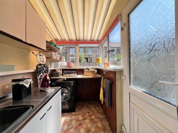 3 bed Terraced for sale Image 11