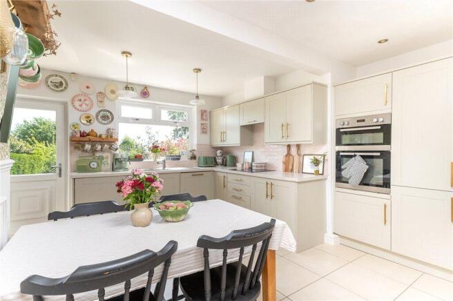 2 bed Semi-Detached for sale Image 3