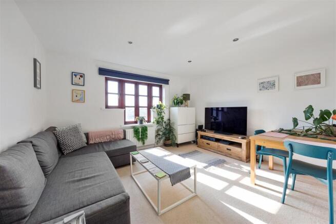 Falmouth Way, E17