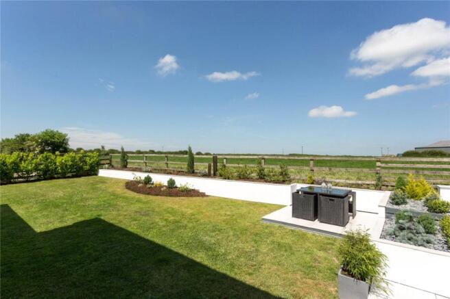Rear Garden & View