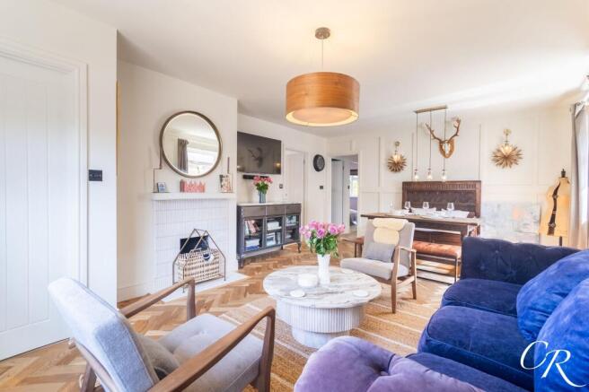 Sitting/dining room