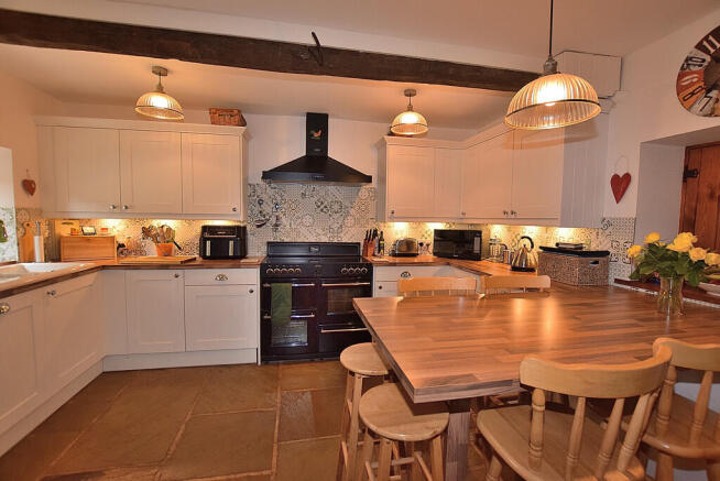 3 bed Barn Conversion for sale Image 6