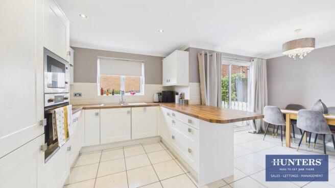 Kitchen/Dining Room