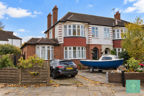 Laburnum Grove, Winchmore Hill, London, N21