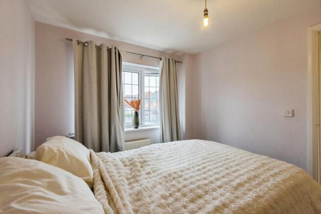3 bed Semi-Detached for sale Image 11