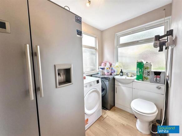 4 bed Semi-Detached for sale Image 10