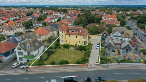 Southbourne Overcliff Drive, Bournemouth, BH6