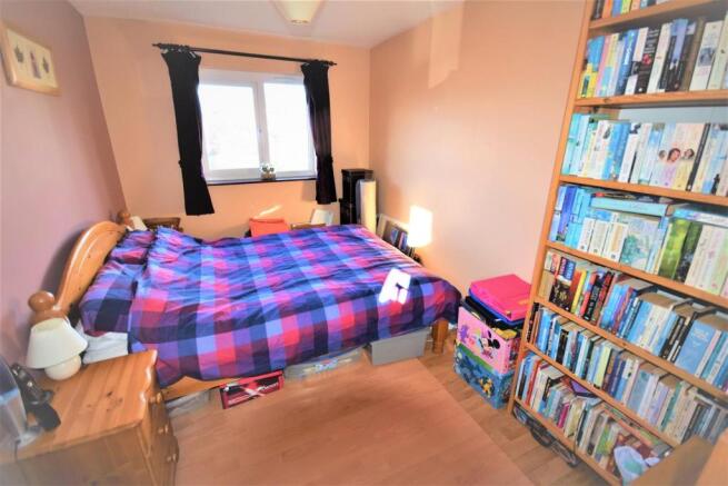 27 Birkdale Road Bed 3.JPG