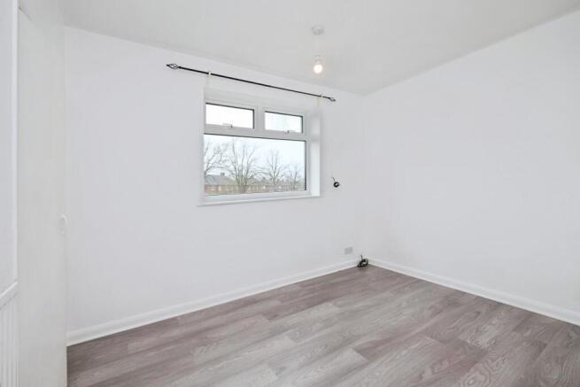3 bed Terraced for sale Image 9