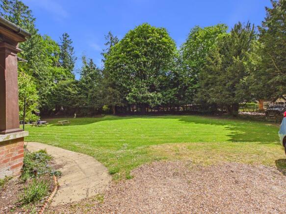 COMMUNAL GARDENS