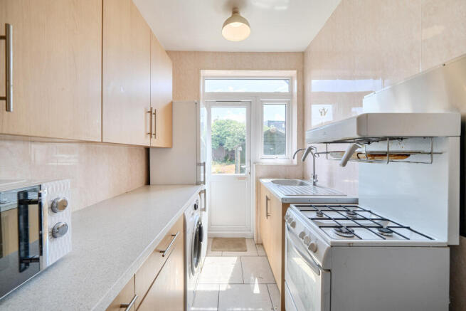 1485903-4-6a43bed...