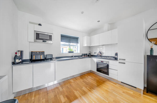 1326810-5-687a024...