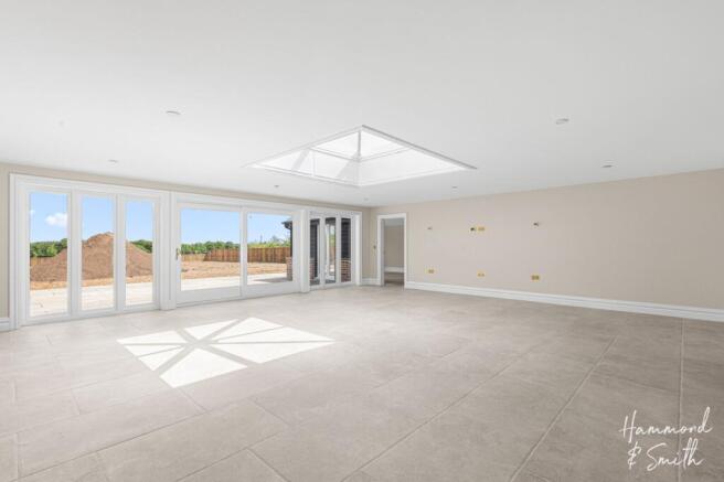 Living / Dining Area