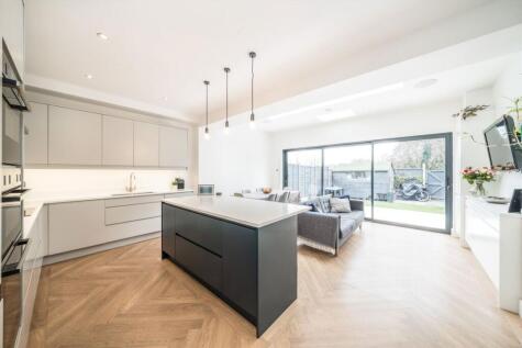 Caithness Road, Mitcham