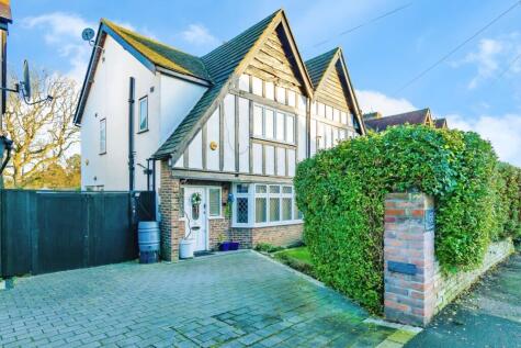 Court Avenue, Coulsdon, CR5